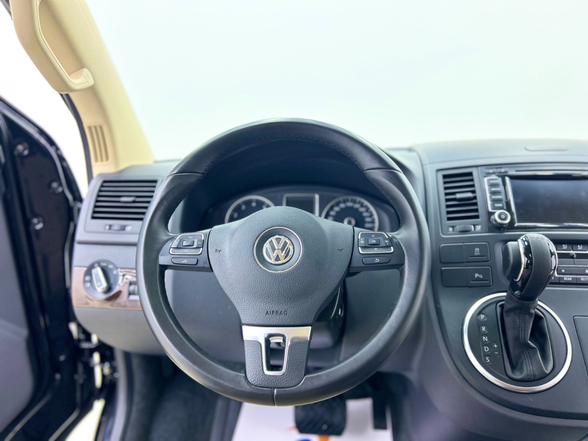 Volkswagen 2014 car image #6