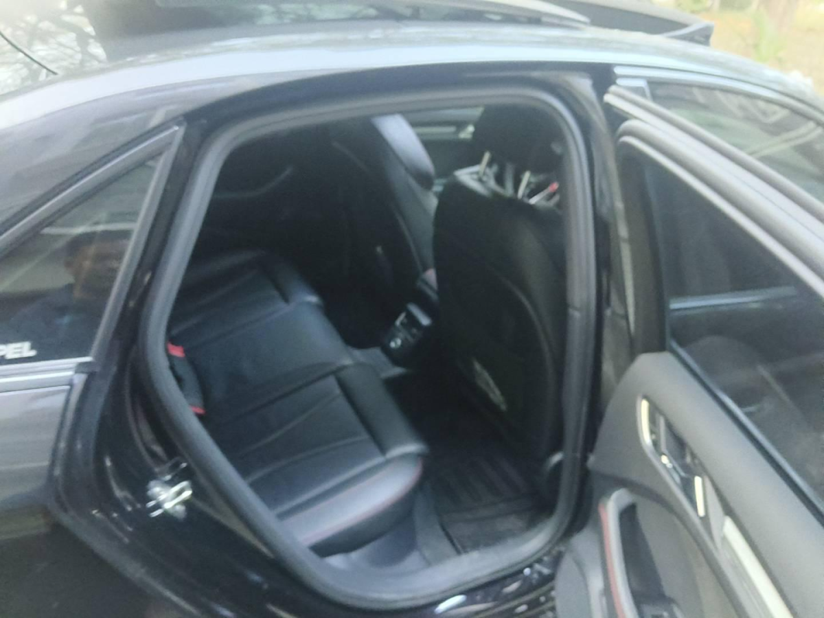 Audi RS 3 2018 car image #6