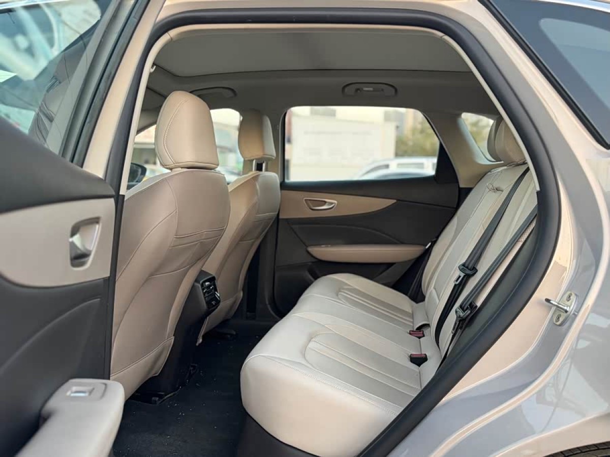 MG ES5 2024 car image #6