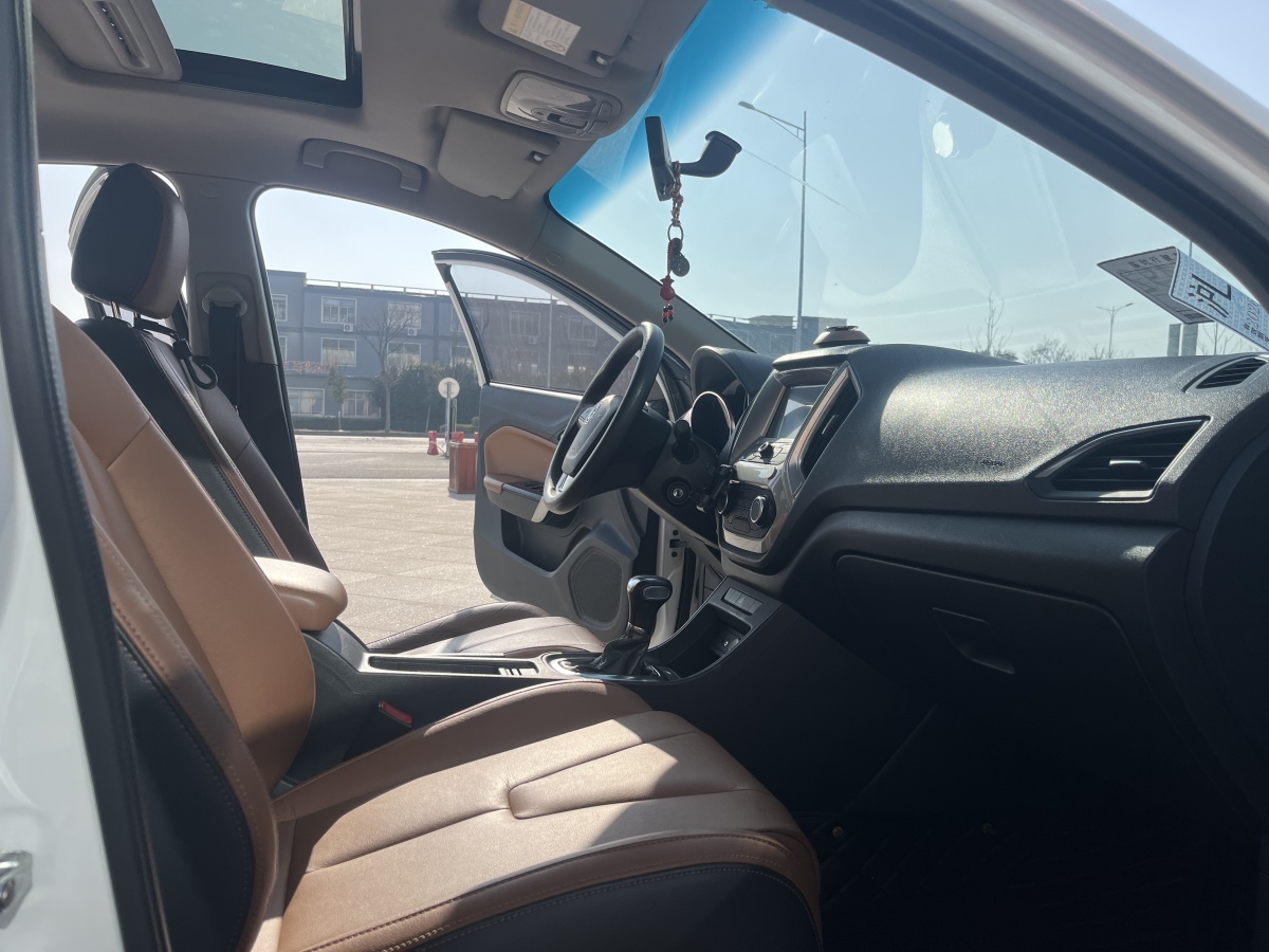 MG GT 2018 car image #6