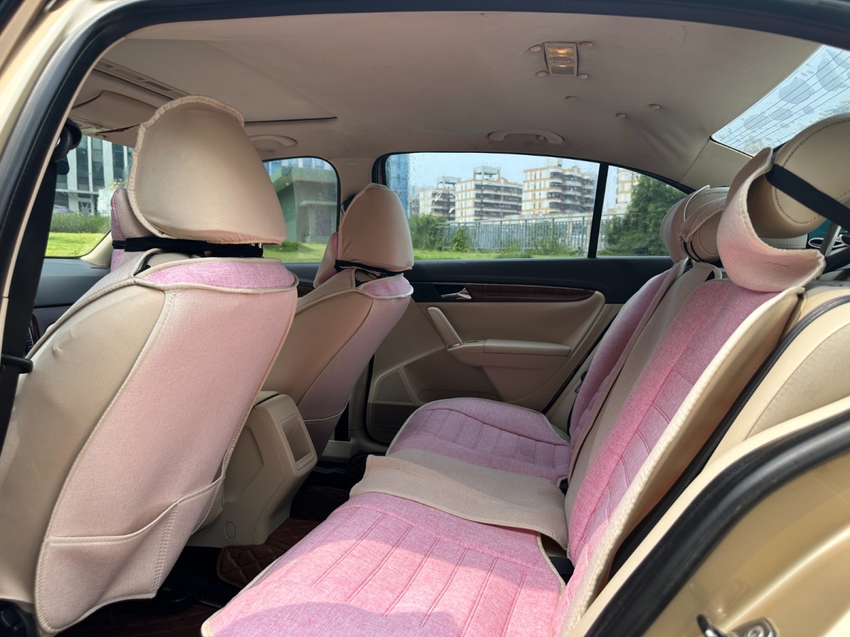 Volkswagen Lavida 2014 car image #6