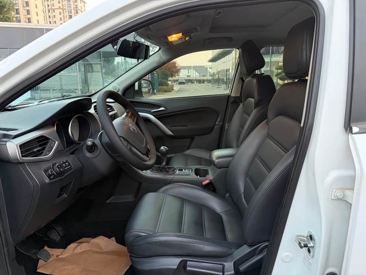 MG GS 2016 car image #6