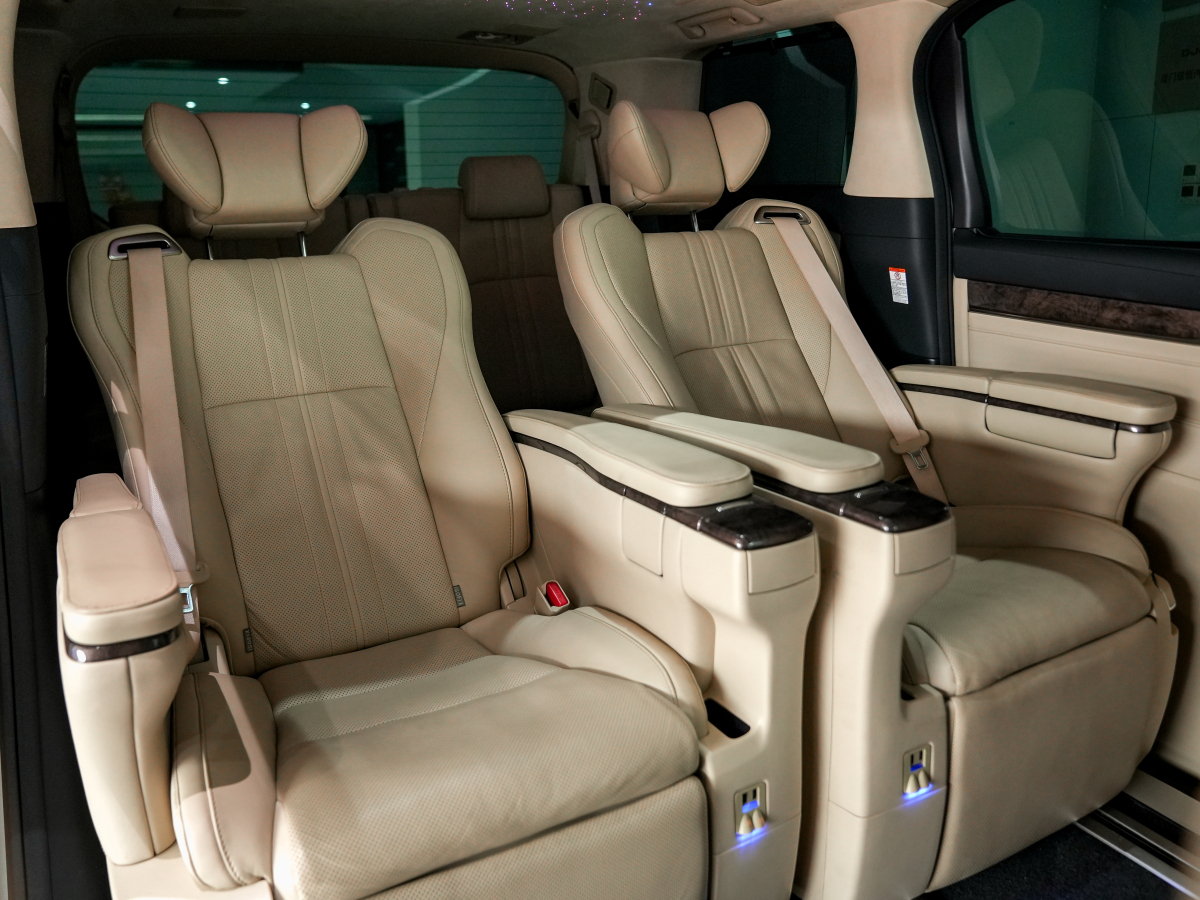 Toyota Vellfire 2021 immagine di auto #6