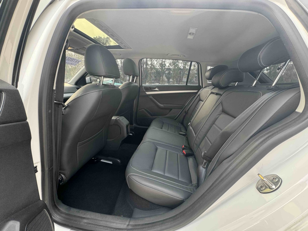 Volkswagen Gran Lavida 2016 immagine di auto #6