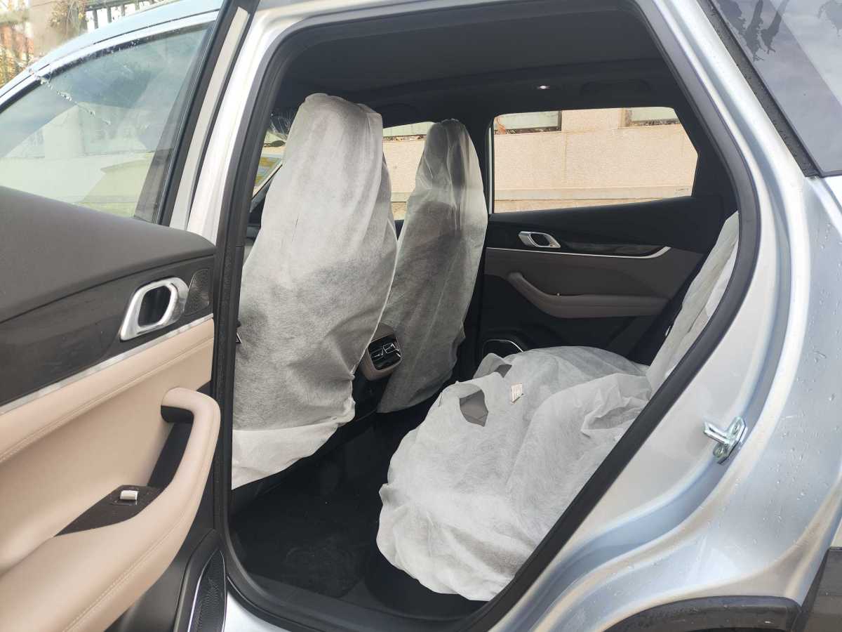 GEELY Boyue L 2025 car image #6