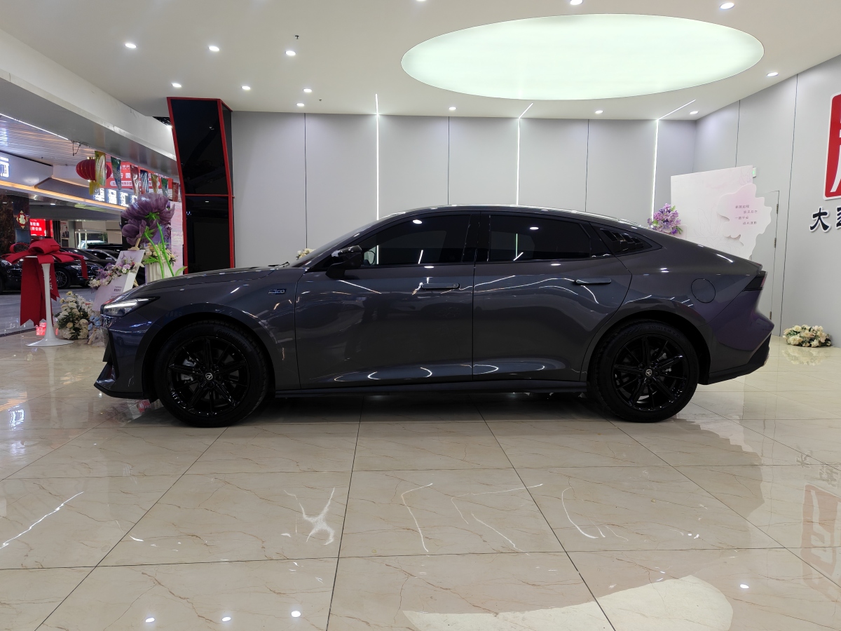 Changan UNI-V iDD 2023 #6 Changan UNI-V iDD 2023 immagine di auto #6