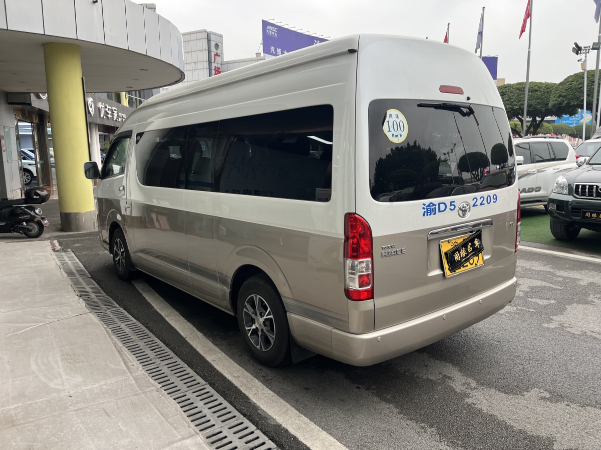 Toyota Hiace 2016 car image #6