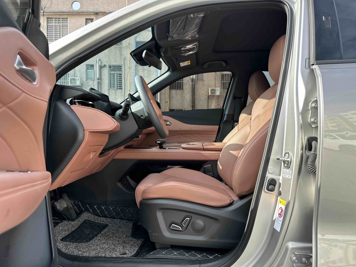 Changan UNI-Z PHEV 2024 #6 Changan UNI-Z PHEV 2024 car image #6