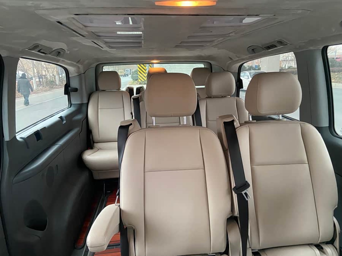 Mercedes-Benz Vito 2010 #6 Mercedes-Benz Vito 2010 car image #6