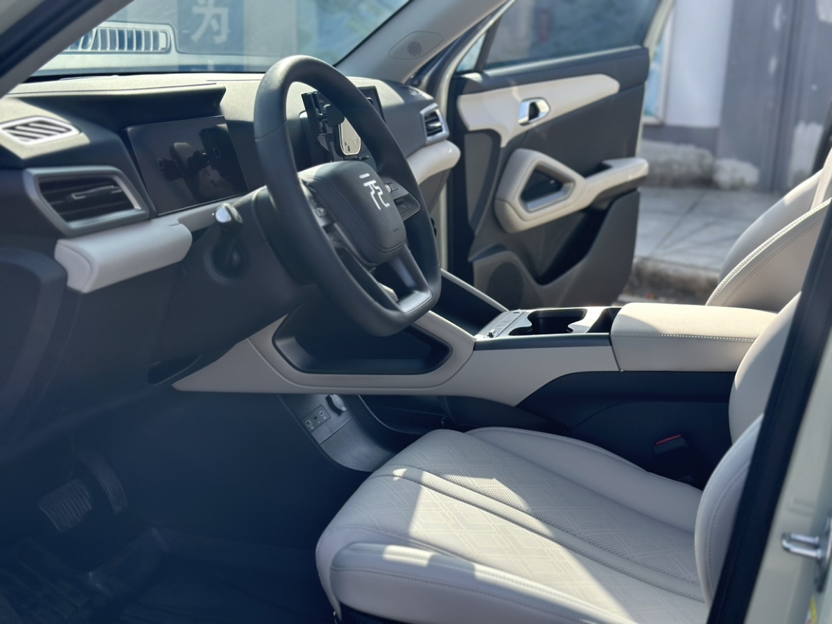 BYD YuanUP 2025 #6 BYD YuanUP 2025 car image #6