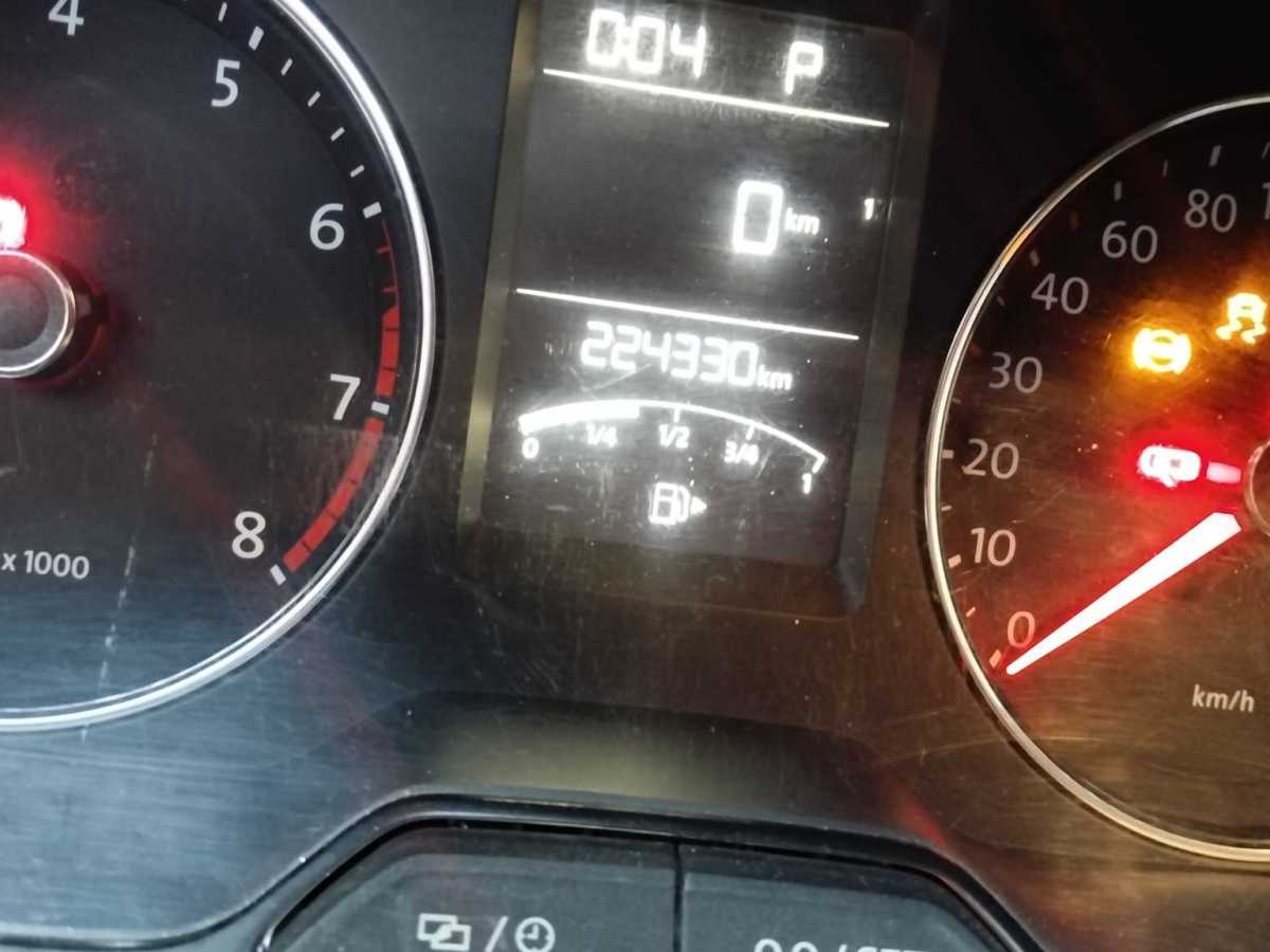 Volkswagen Gran Lavida 2014 car image #6