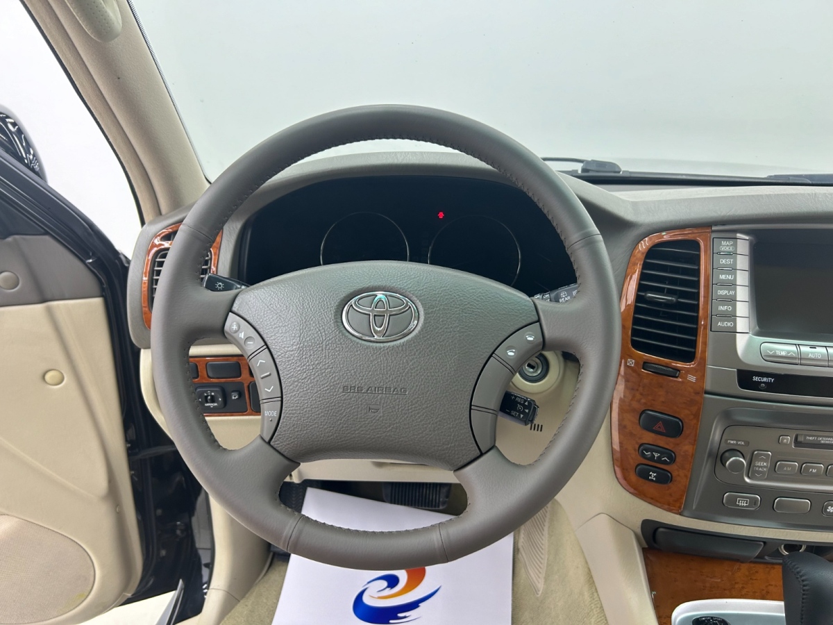 Toyota Land Cruiser 2005 car image #6