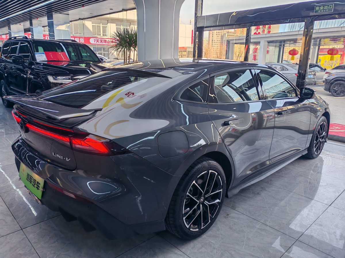 Changan UNI-V iDD 2024 #6 Changan UNI-V iDD 2024 car image #6