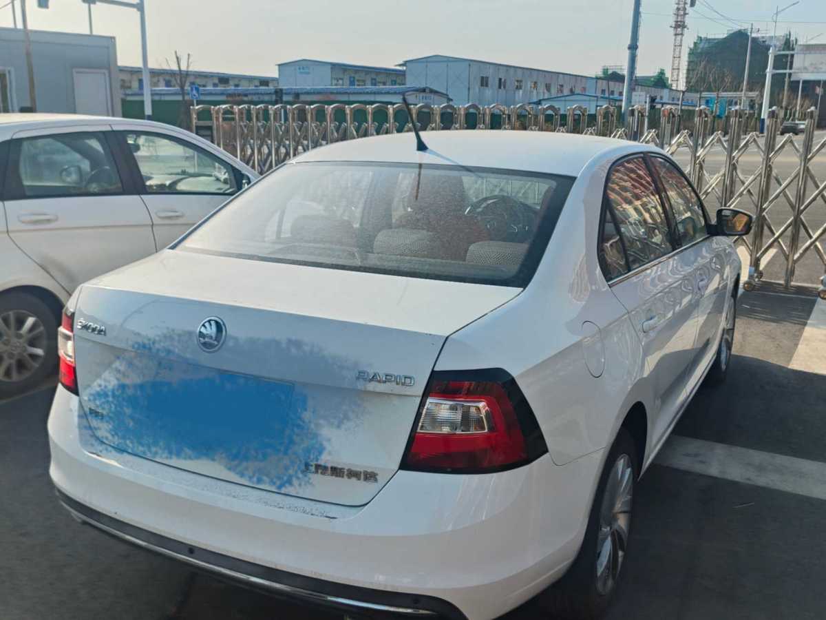 Skoda Rapid 2018 car image #6