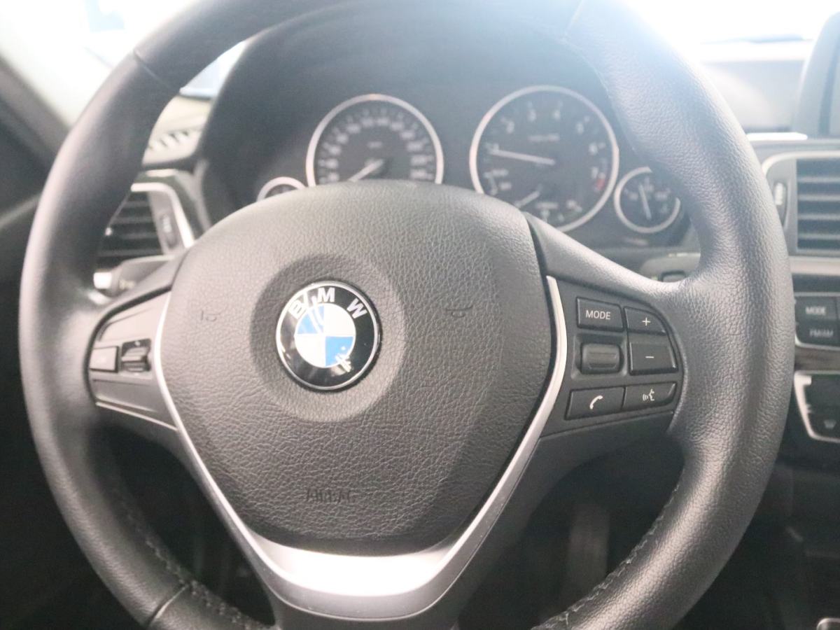 BMW 3 Series 2016 immagine di auto #6