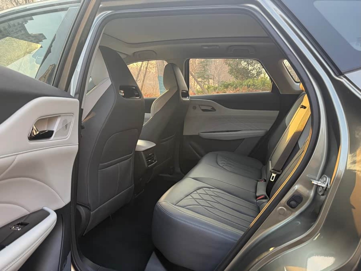 Changan UNI-Z PHEV 2024 #6 Changan UNI-Z PHEV 2024 car image #6