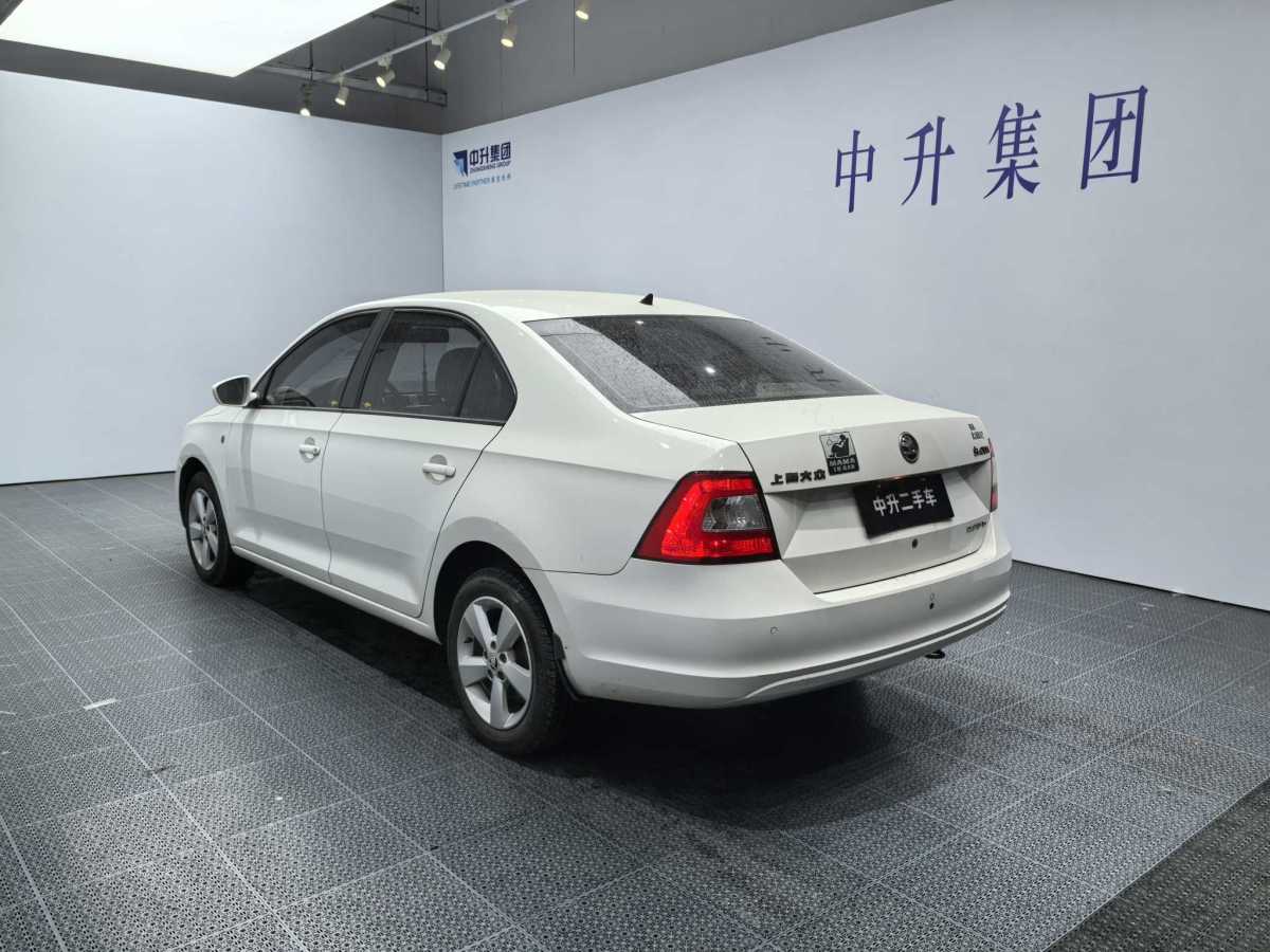 Skoda Rapid 2014 car image #6