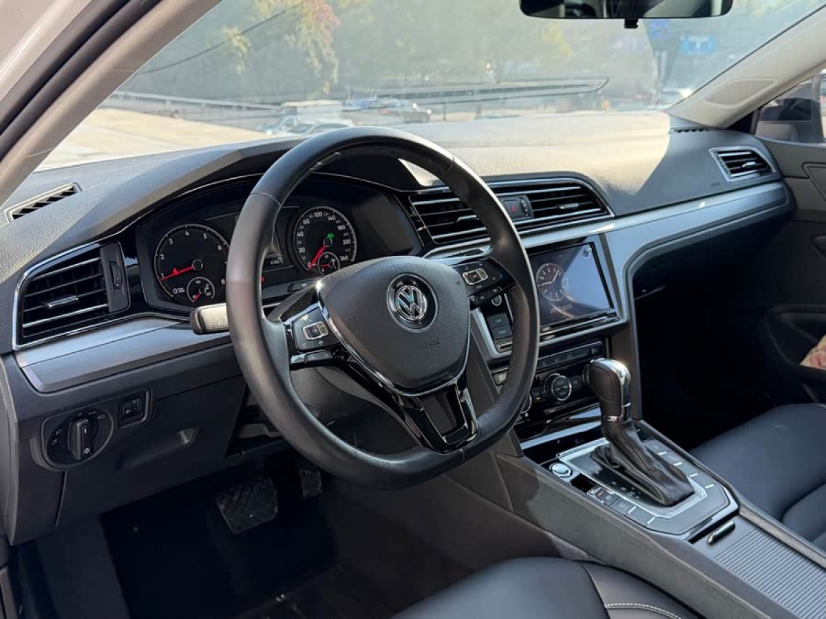 Volkswagen Lamando 2020 immagine di auto #6