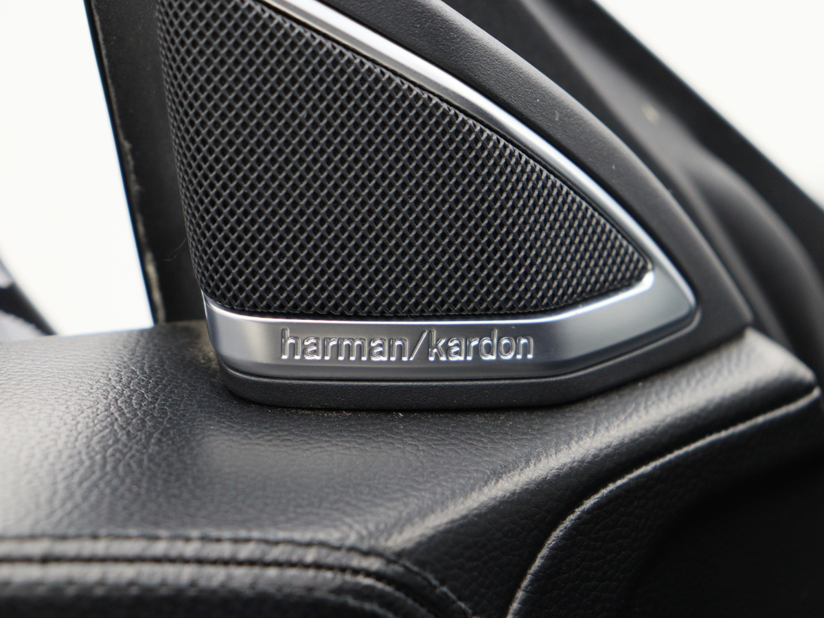 Mercedes-Benz 2012 car image #6