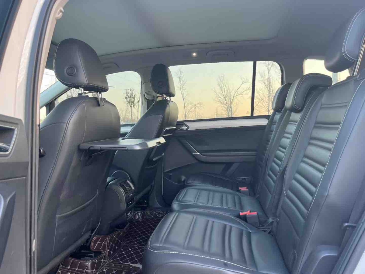 Volkswagen Touran 2017 #6 Volkswagen Touran 2017 car image #6