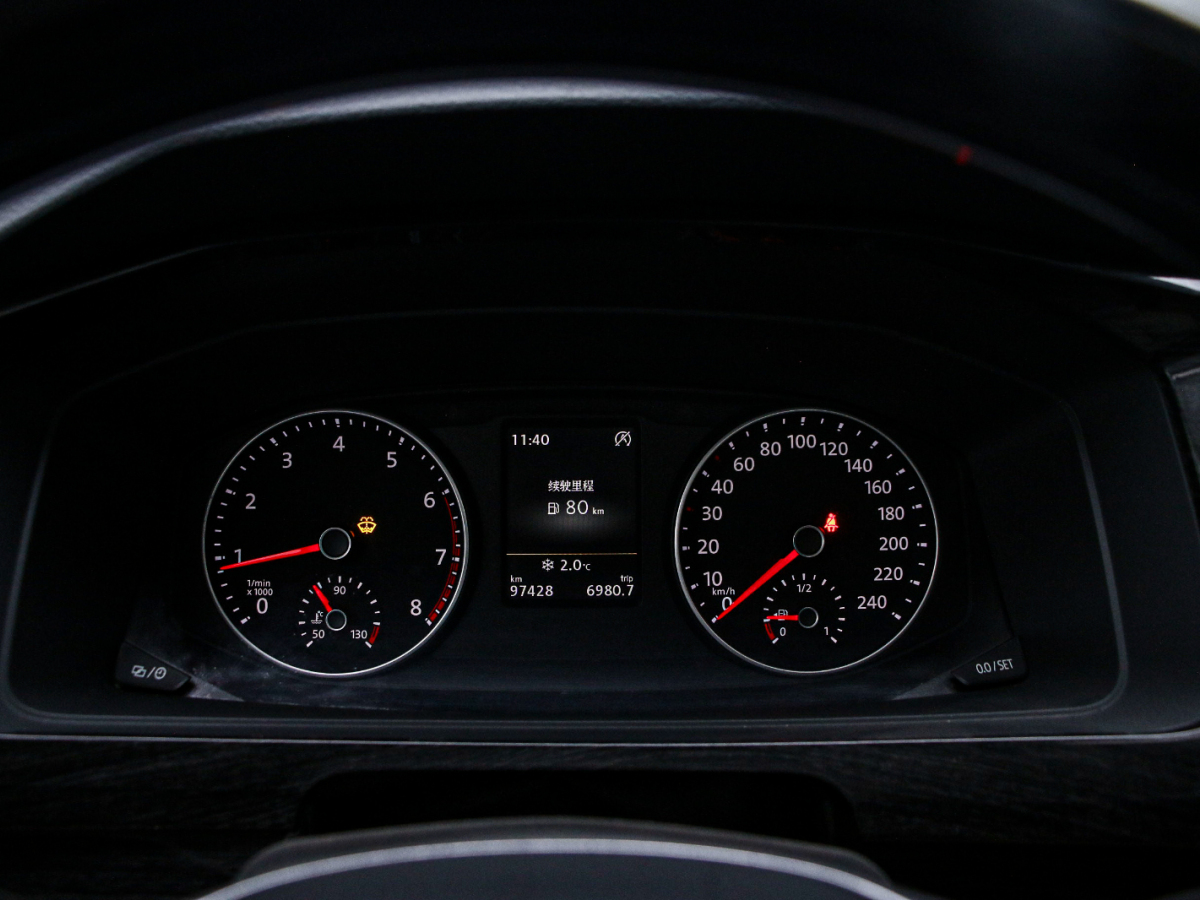 Volkswagen Multivan 2020 car image #6