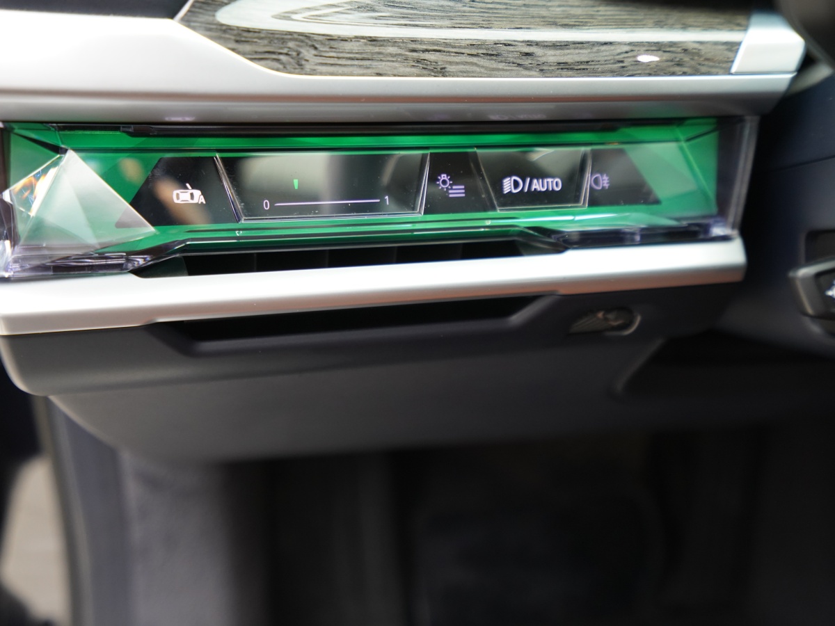 BMW i7 2023 imagen de coche #6