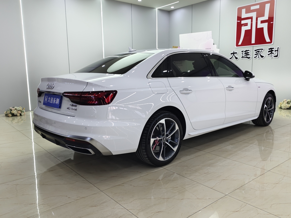 Audi A4L 2023 car image #6