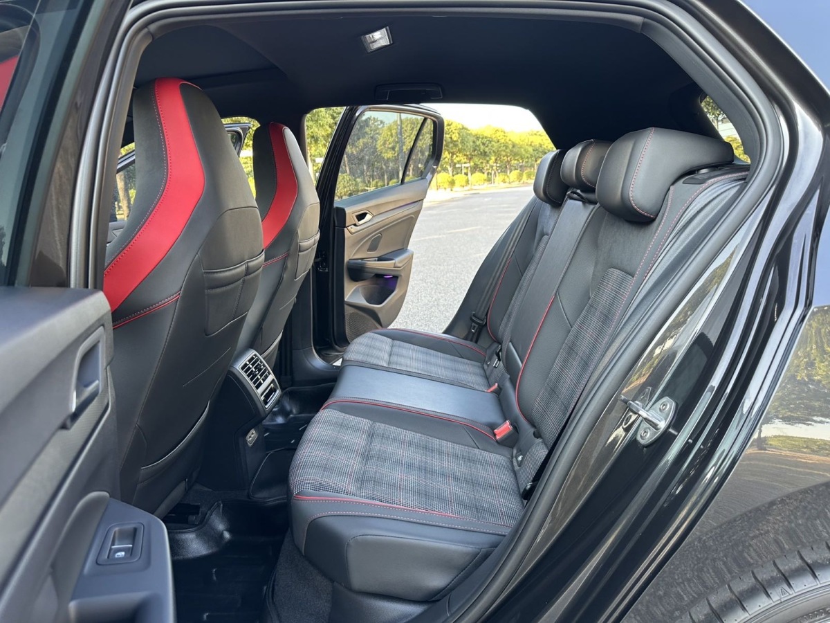 Volkswagen GolfGTI 2022 #6 Volkswagen GolfGTI 2022 car image #6