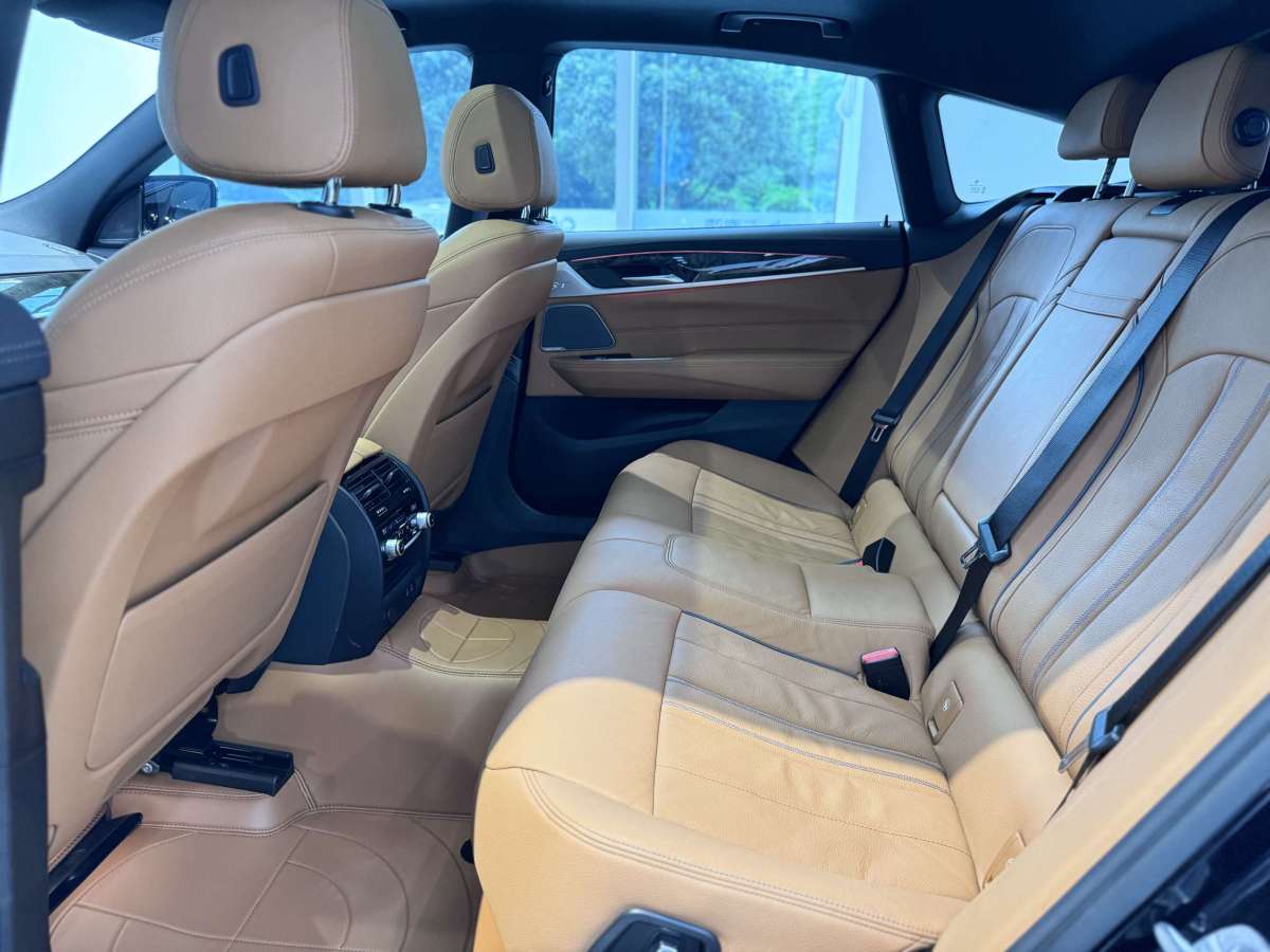 BMW 6 Series GT 2021 #6 BMW 6 Series GT 2021 car image #6