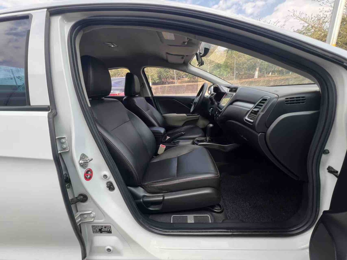 Honda Greiz 2017 صورة سيارة #6