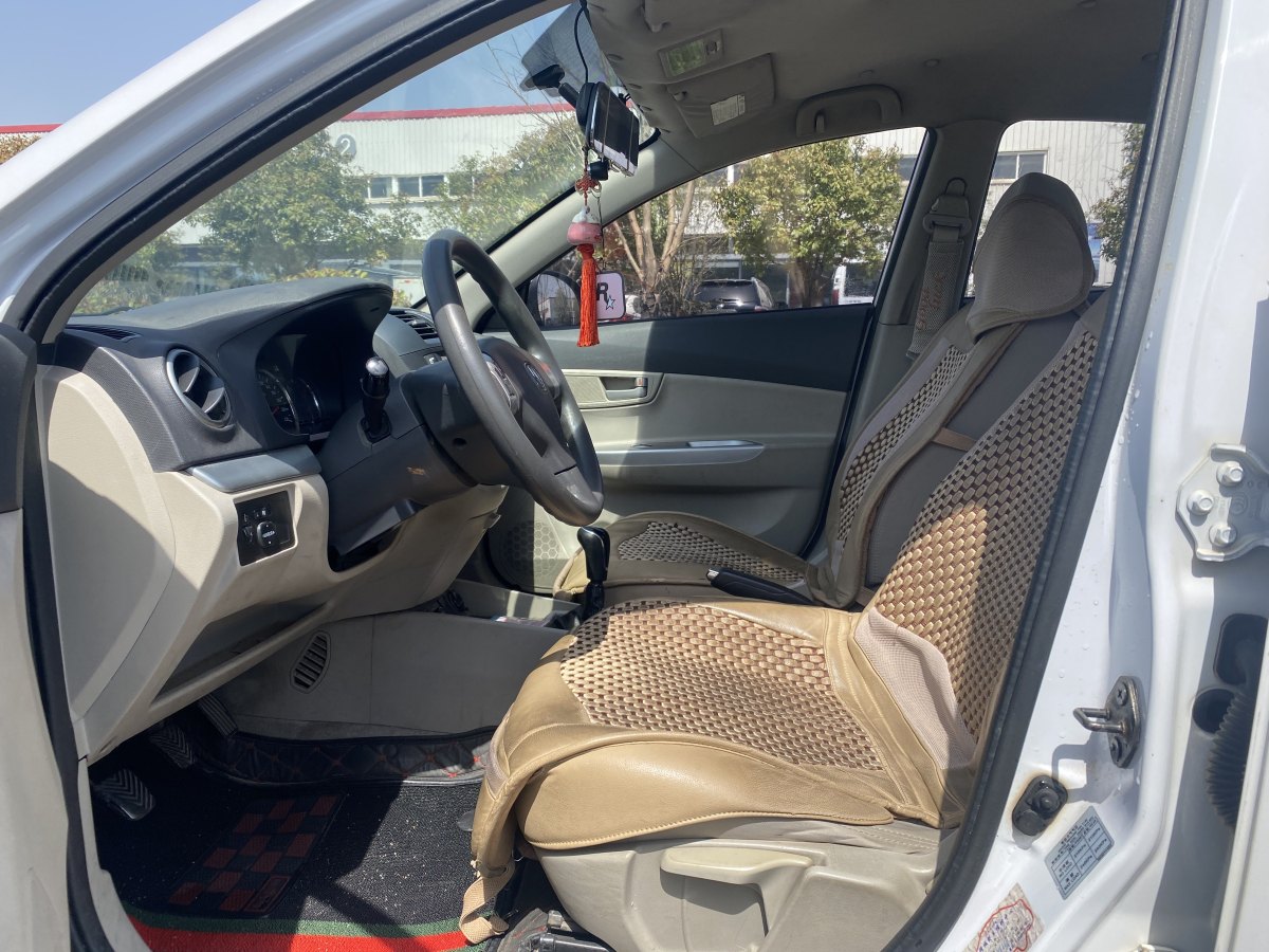 Changan Alsvin V5 2013 car image #6