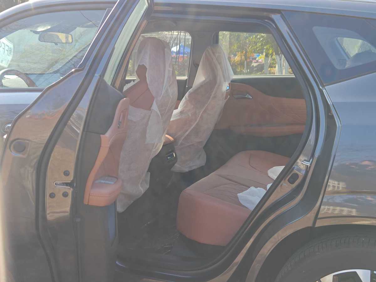 Changan UNI-Z PHEV 2025 #6 Changan UNI-Z PHEV 2025 car image #6