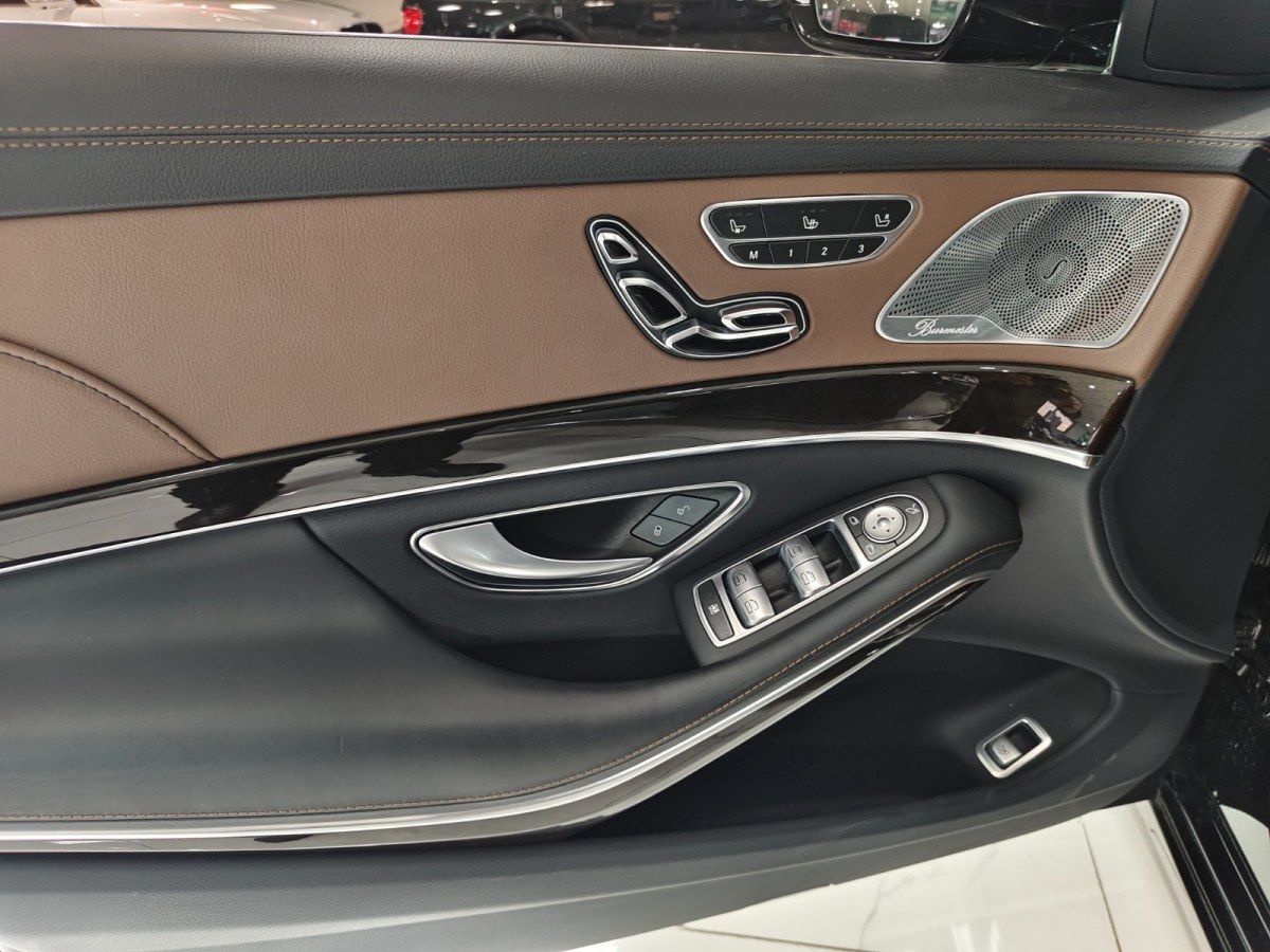 Mercedes-Benz 2018 car image #6