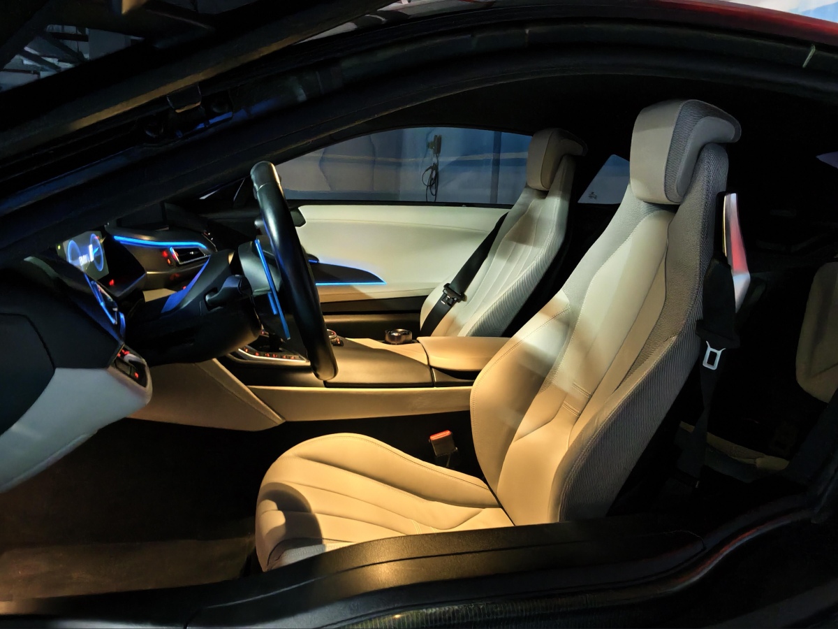 BMW i8 2016 car image #6