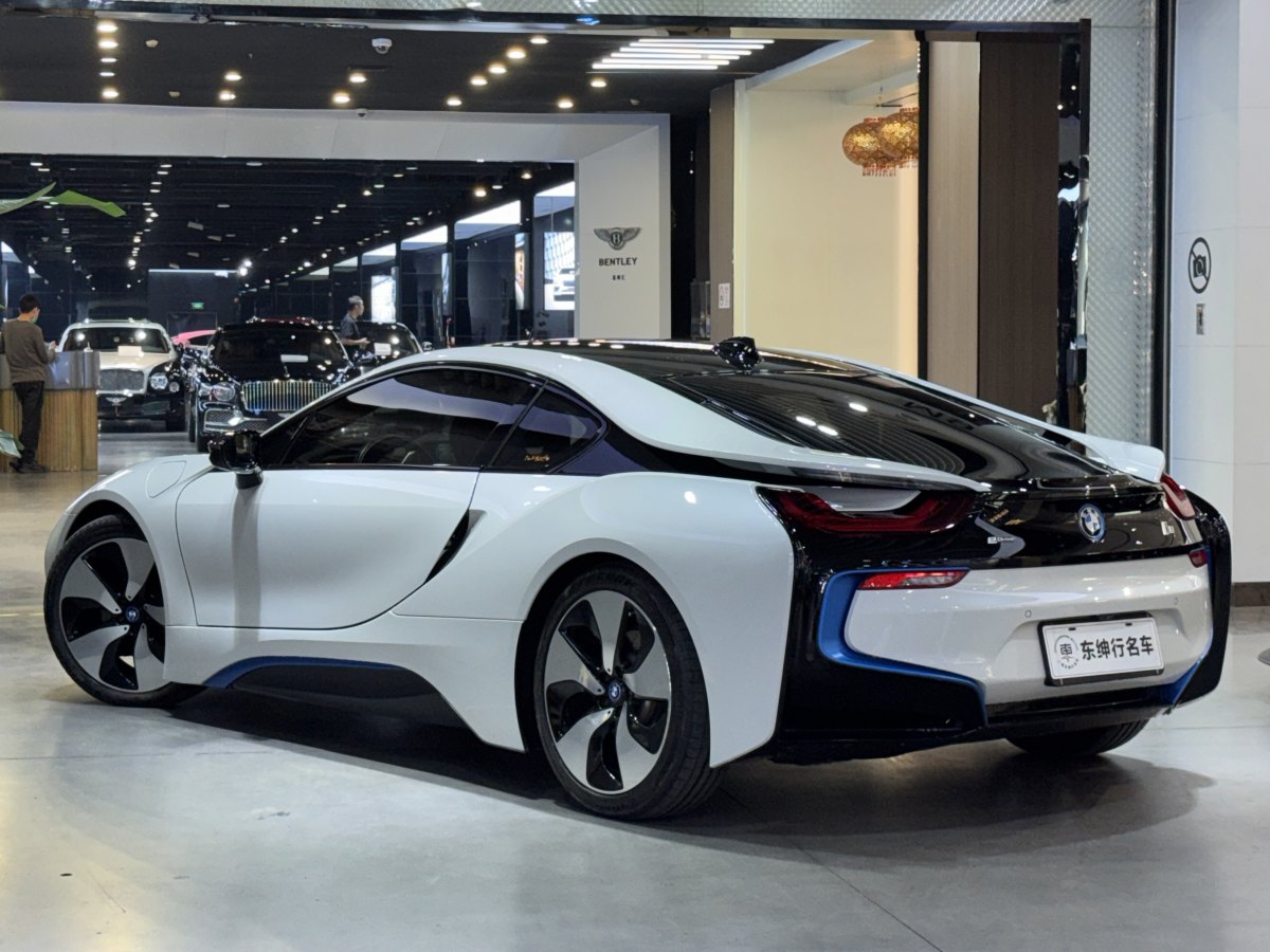 BMW i8 2019 #6 BMW i8 2019 car image #6