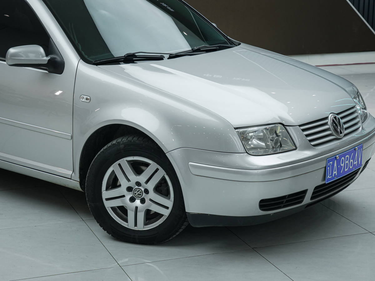 Volkswagen 2004 car image #6