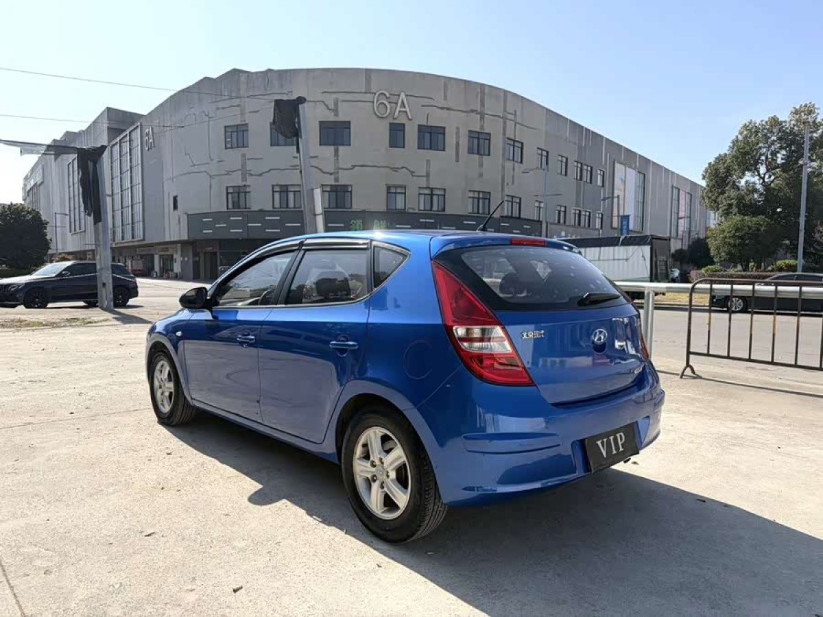 Hyundai i30 2011 car image #6