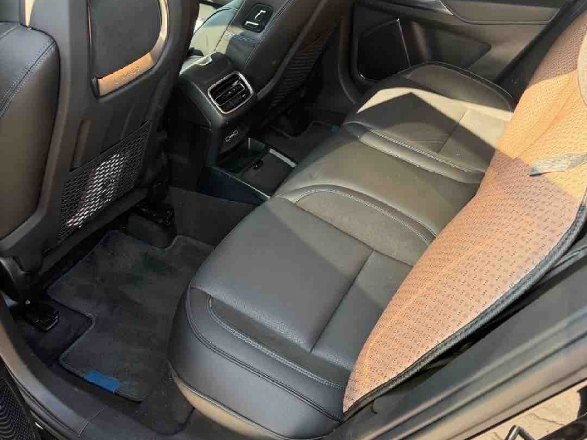 Lynk & Co 01 EM-P 2019 car image #6