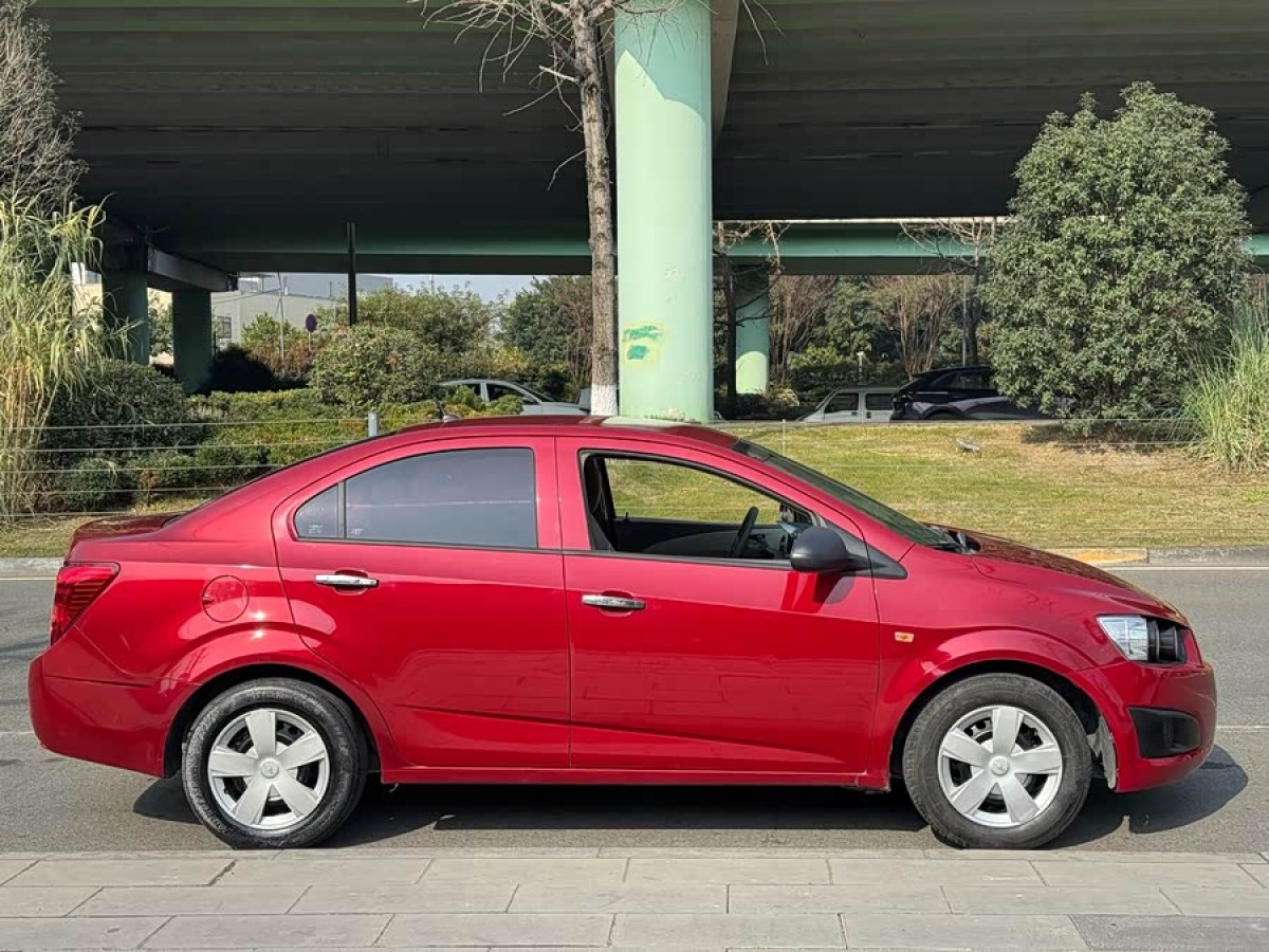 雪佛兰 爱唯欧 2014 汽车图片 #6