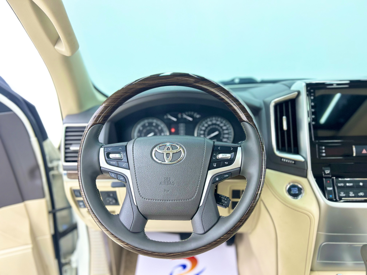 Toyota 2019 car image #6
