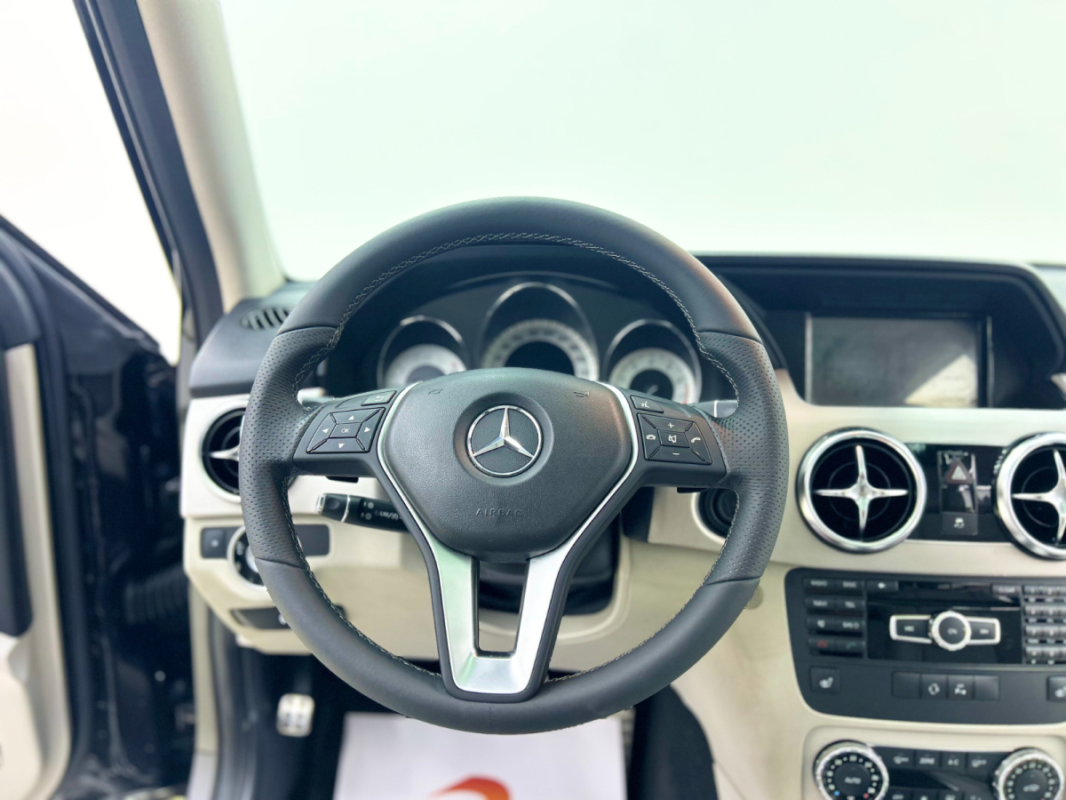 Mercedes-Benz GLK Class 2012 car image #6