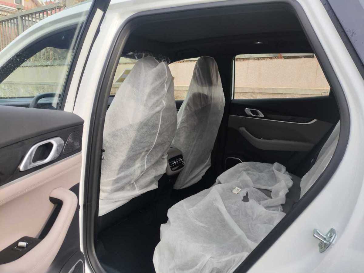 GEELY Boyue L 2025 car image #6