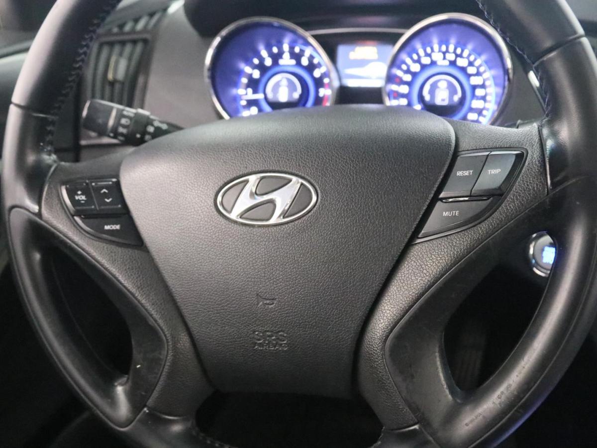 Hyundai Sonata 2013 car image #6