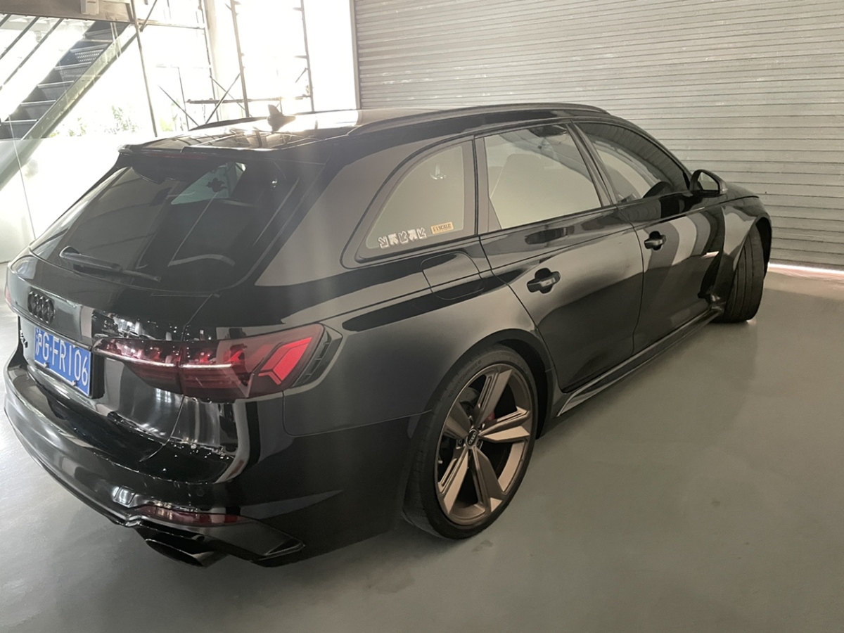 Audi RS 4 2023 image de voiture #6