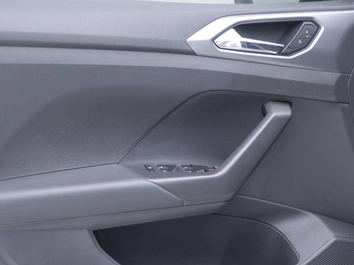 Volkswagen T-Cross 2021 immagine di auto #6