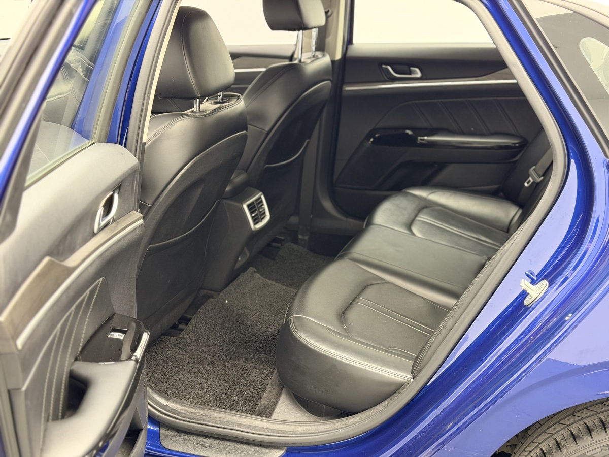 Kia K5 2020 car image #6