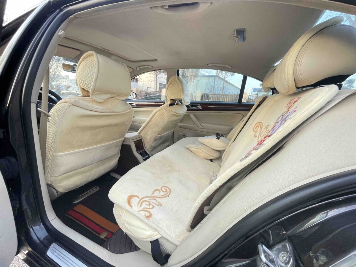 Volkswagen Passat Lingyu 2010 #6 Volkswagen Passat Lingyu 2010 car image #6