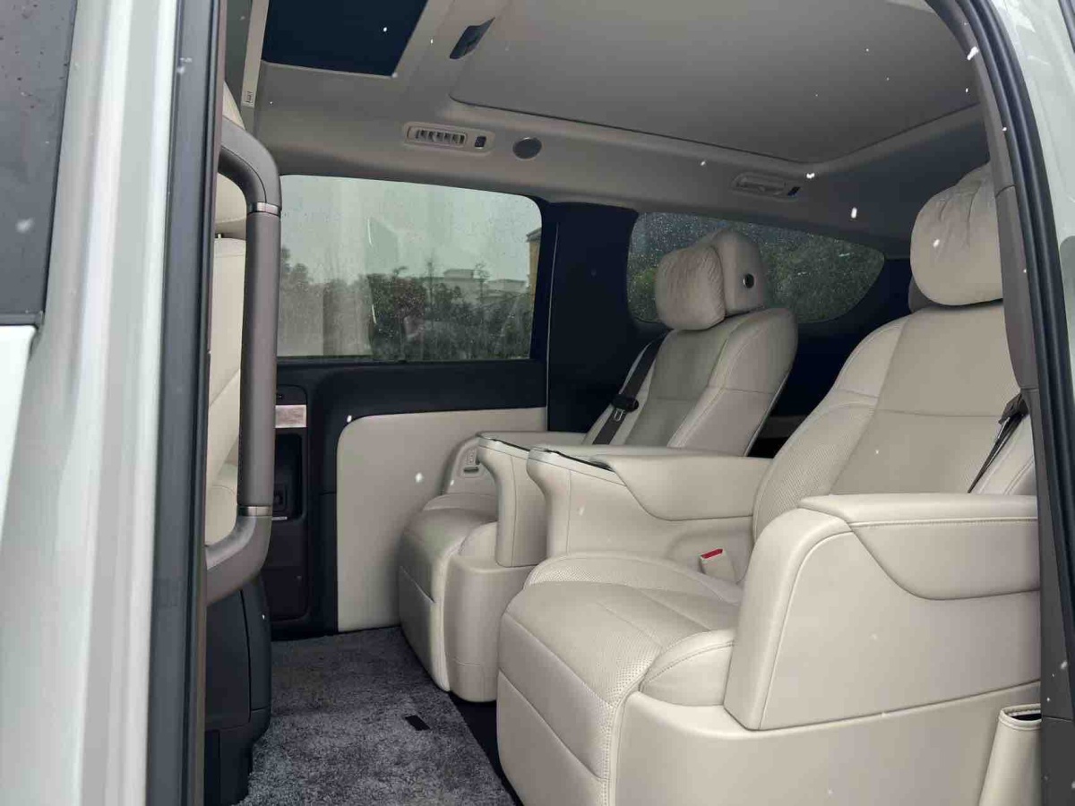 理想汽车 理想MEGA 2024 汽车图片 #6