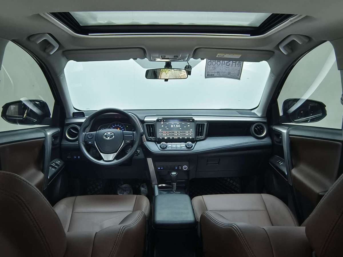 Toyota RAV4 2019 car image #6