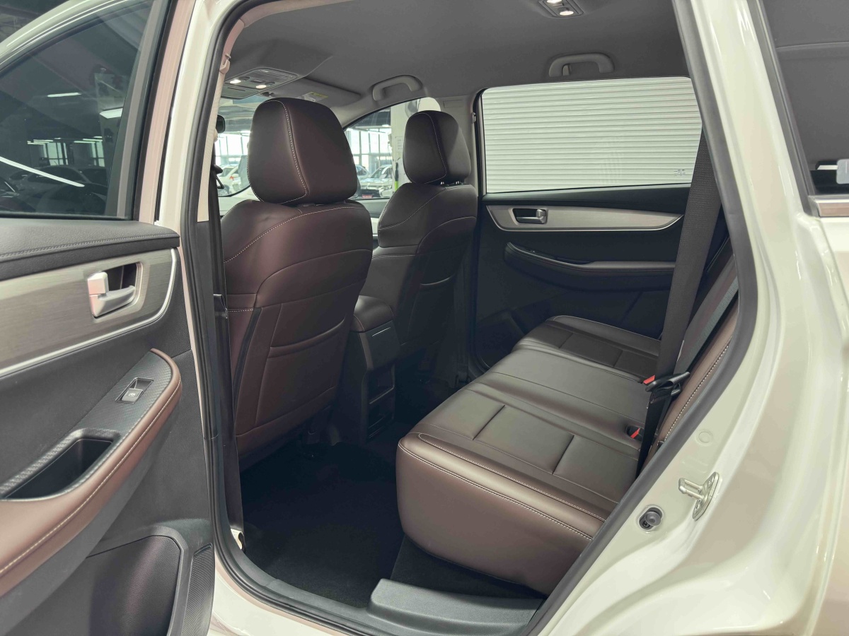 Forthing T5 2022 immagine di auto #6